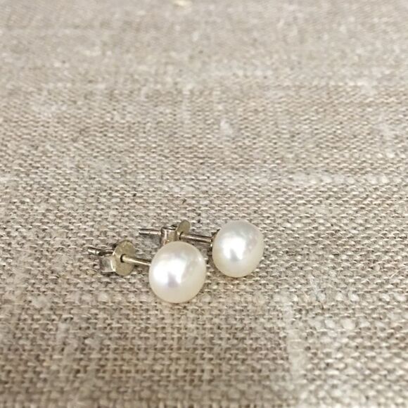 White Button Pearl Stud Earrings - Picture 1 of 3
